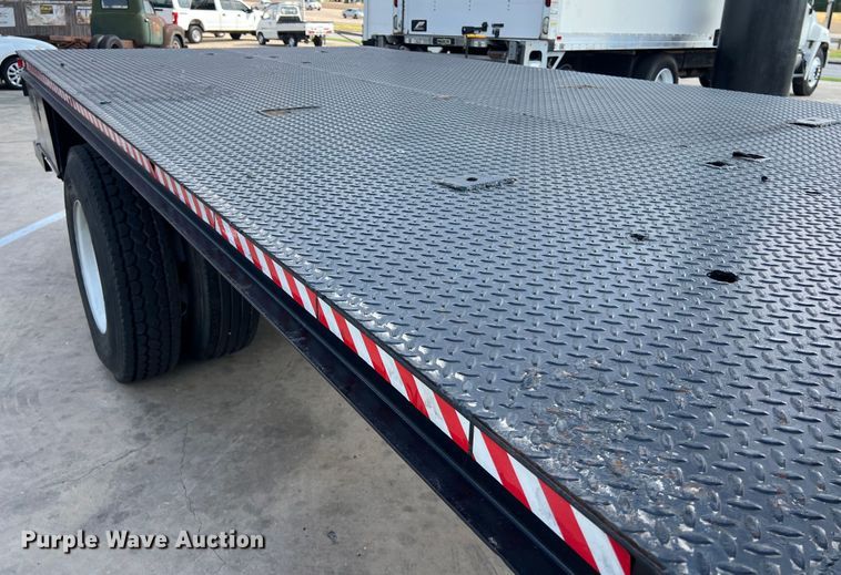 image for item LU9945 1996 GMC TopKick flatbed truck