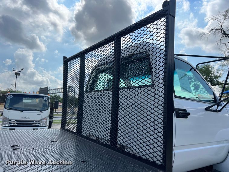 image for item LU9945 1996 GMC TopKick flatbed truck