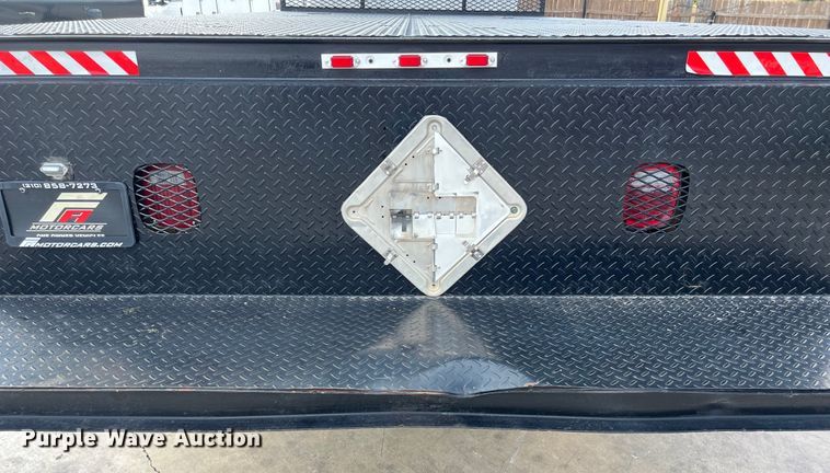 image for item LU9945 1996 GMC TopKick flatbed truck