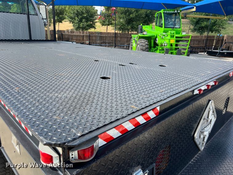 image for item LU9945 1996 GMC TopKick flatbed truck