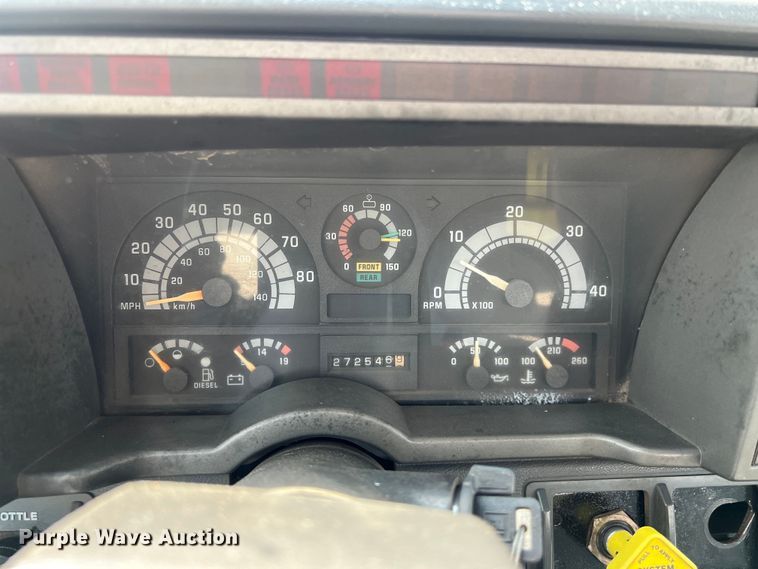 image for item LU9945 1996 GMC TopKick flatbed truck