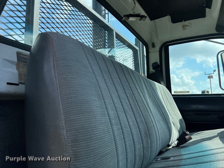 image for item LU9945 1996 GMC TopKick flatbed truck