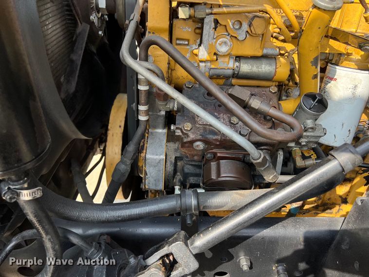 image for item LU9945 1996 GMC TopKick flatbed truck