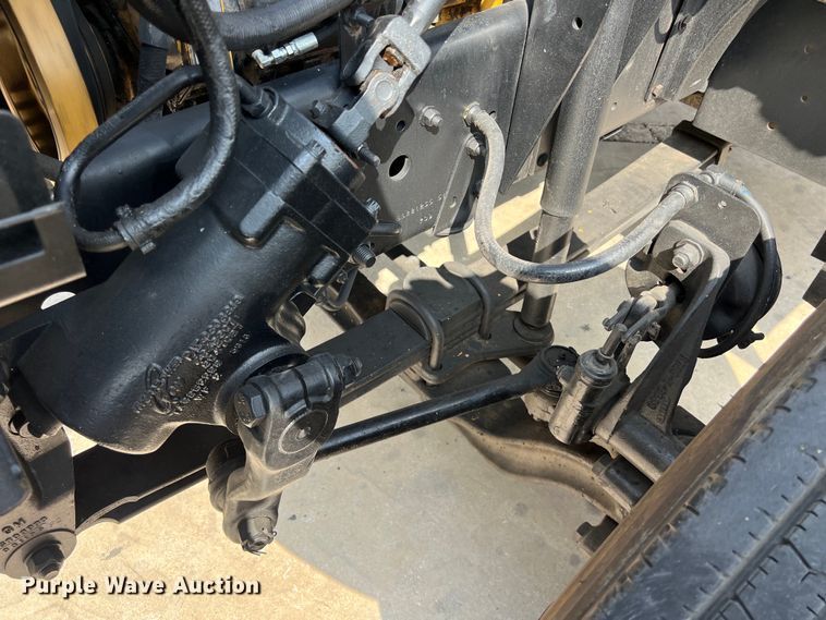 image for item LU9945 1996 GMC TopKick flatbed truck