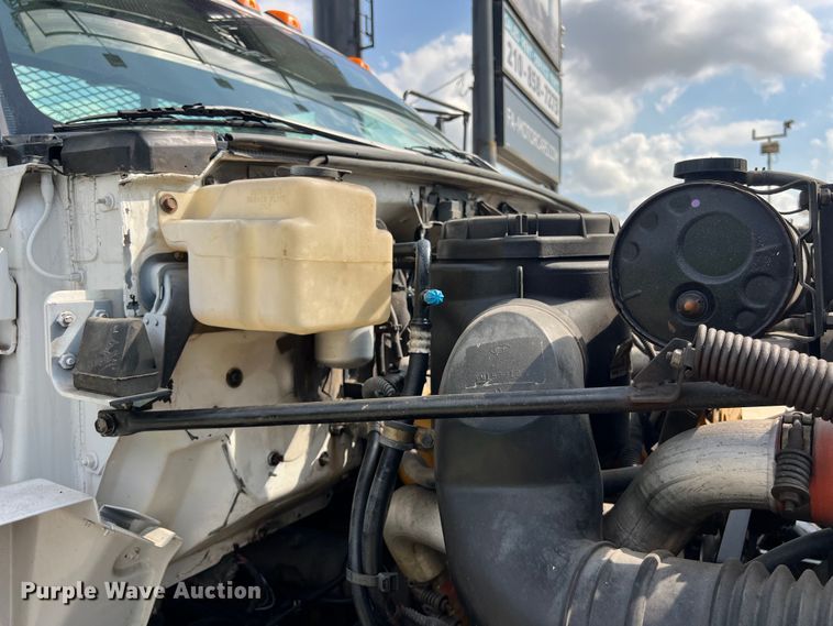 image for item LU9945 1996 GMC TopKick flatbed truck