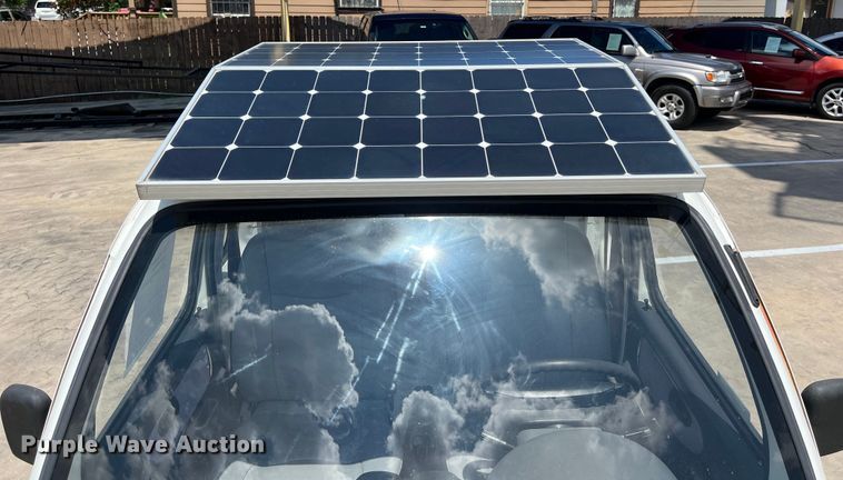 image for item LU9946 2012 Vantage EV 1000 mini truck