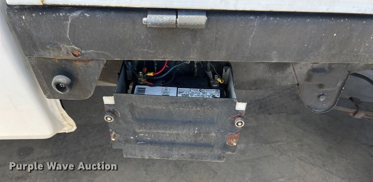 image for item LU9946 2012 Vantage EV 1000 mini truck