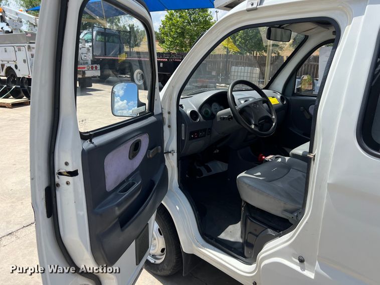 image for item LU9946 2012 Vantage EV 1000 mini truck