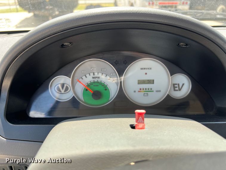 image for item LU9946 2012 Vantage EV 1000 mini truck