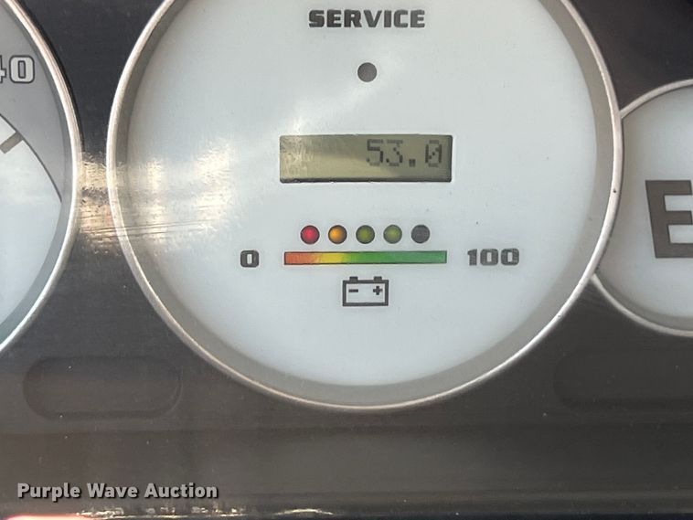 image for item LU9946 2012 Vantage EV 1000 mini truck