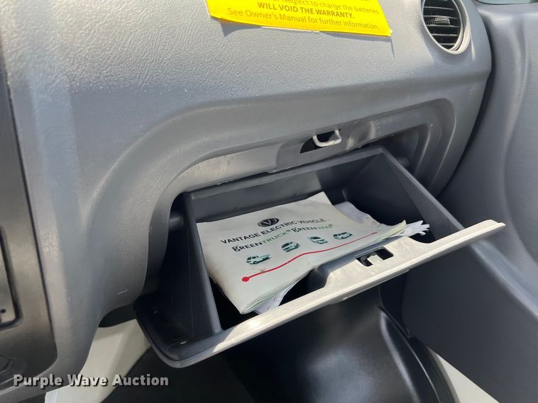 image for item LU9946 2012 Vantage EV 1000 mini truck