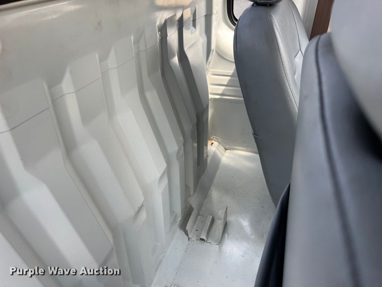 image for item LU9946 2012 Vantage EV 1000 mini truck