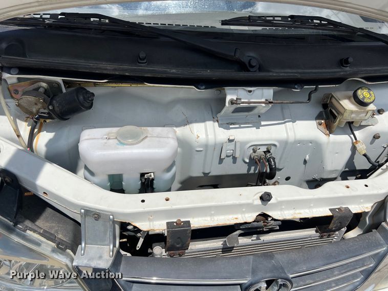 image for item LU9946 2012 Vantage EV 1000 mini truck