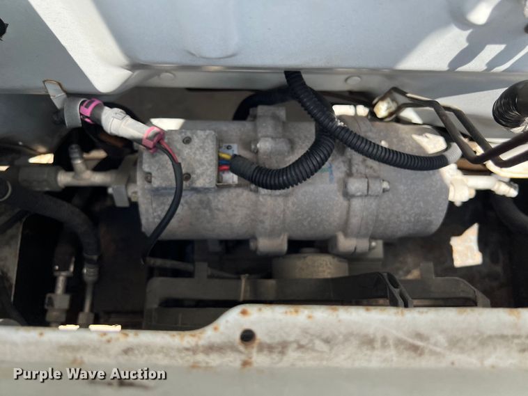 image for item LU9946 2012 Vantage EV 1000 mini truck