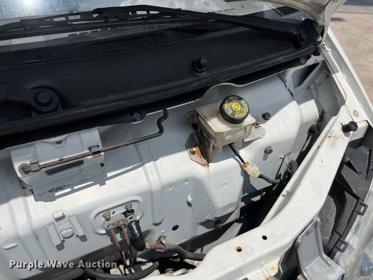 image for item LU9946 2012 Vantage EV 1000 mini truck