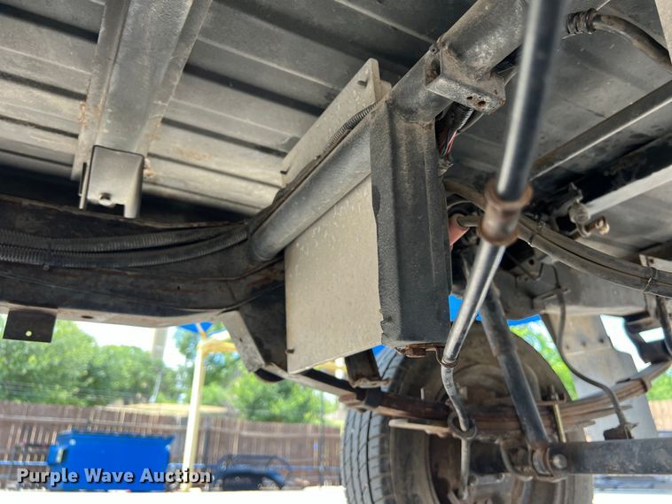 image for item LU9946 2012 Vantage EV 1000 mini truck