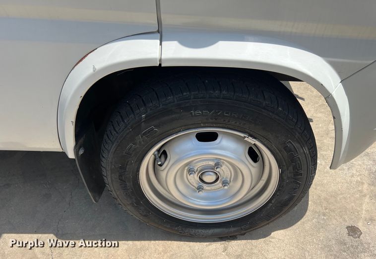 image for item LU9946 2012 Vantage EV 1000 mini truck