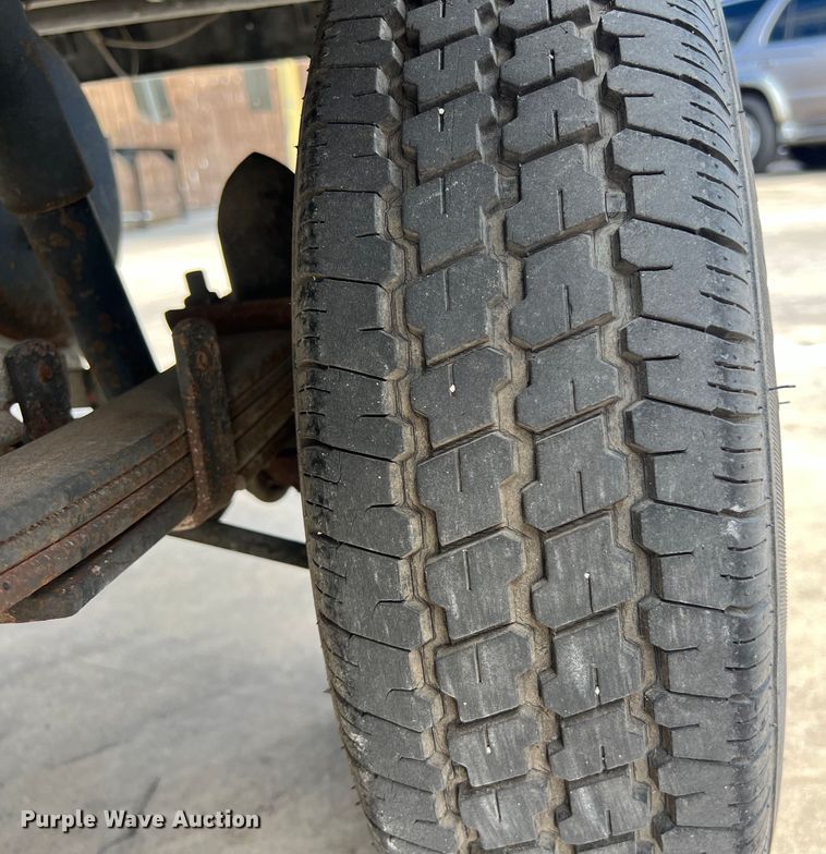 image for item LU9946 2012 Vantage EV 1000 mini truck