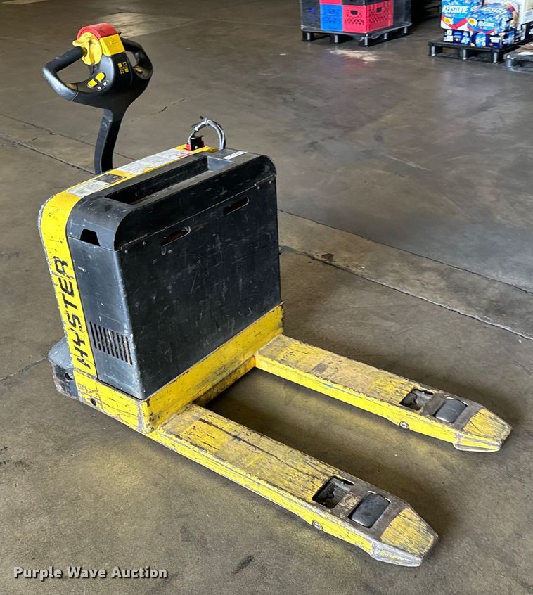 image for item MU9790 Hyster W40Z Pallet jack