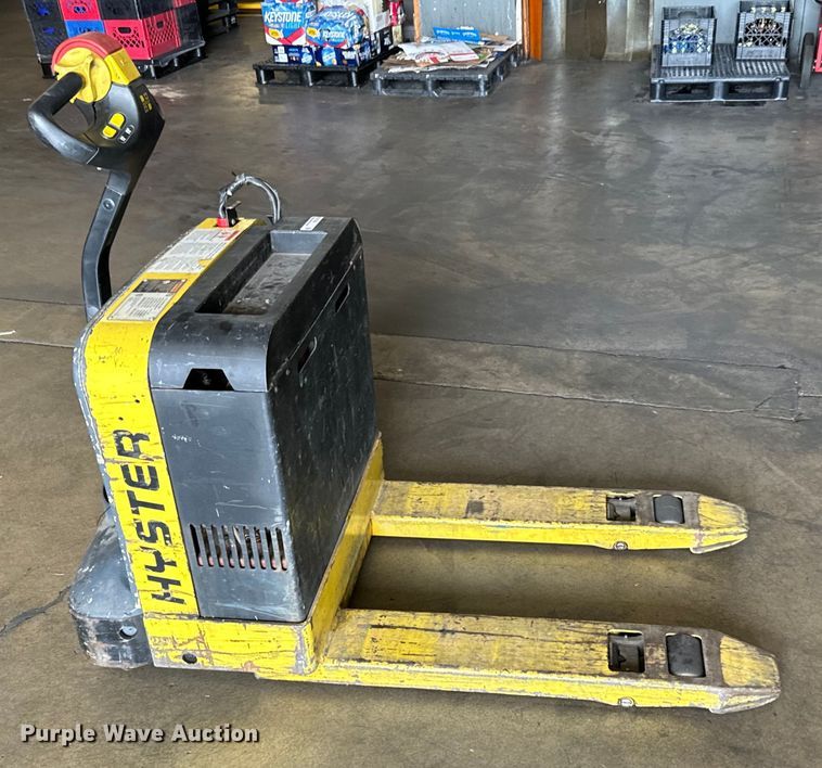 image for item MU9790 Hyster W40Z Pallet jack