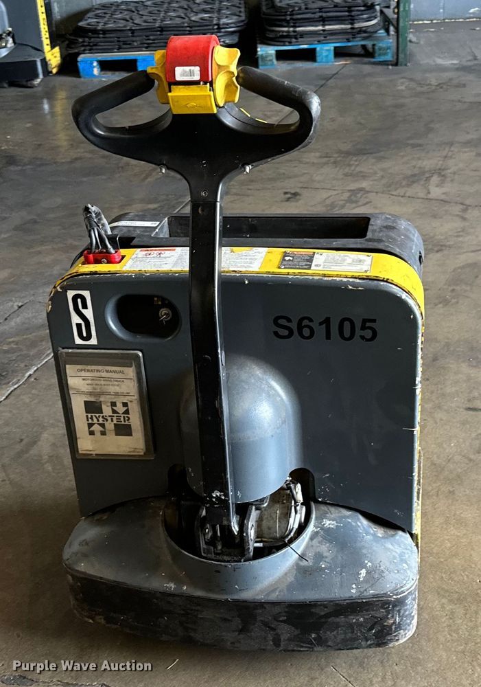 image for item MU9790 Hyster W40Z Pallet jack