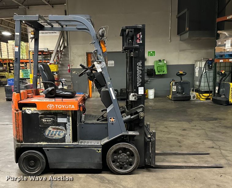 image for item MU9791 Toyota 7FBCU25 Forklift