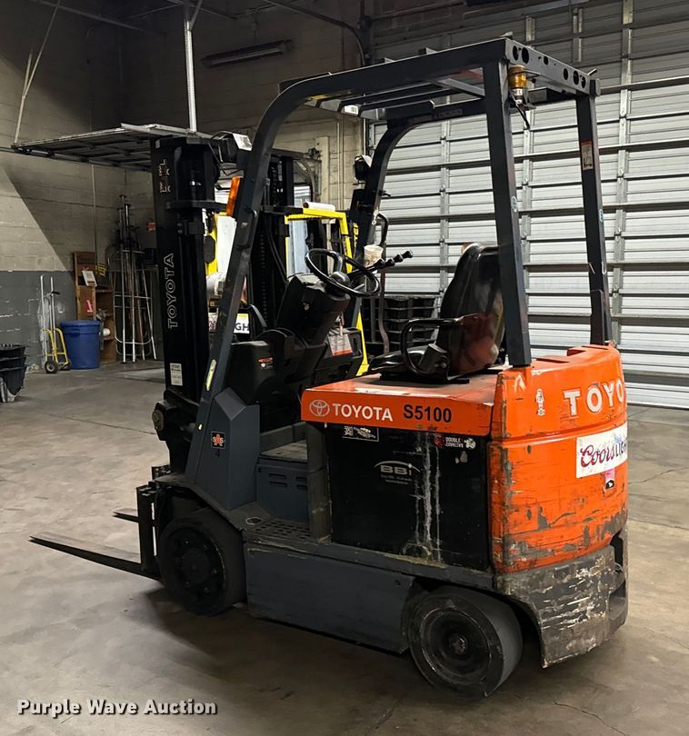 image for item MU9791 Toyota 7FBCU25 Forklift