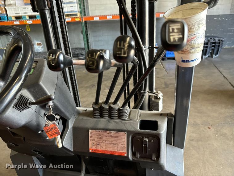 image for item MU9791 Toyota 7FBCU25 Forklift