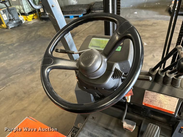 image for item MU9791 Toyota 7FBCU25 Forklift