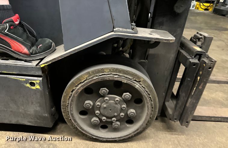 image for item MU9791 Toyota 7FBCU25 Forklift