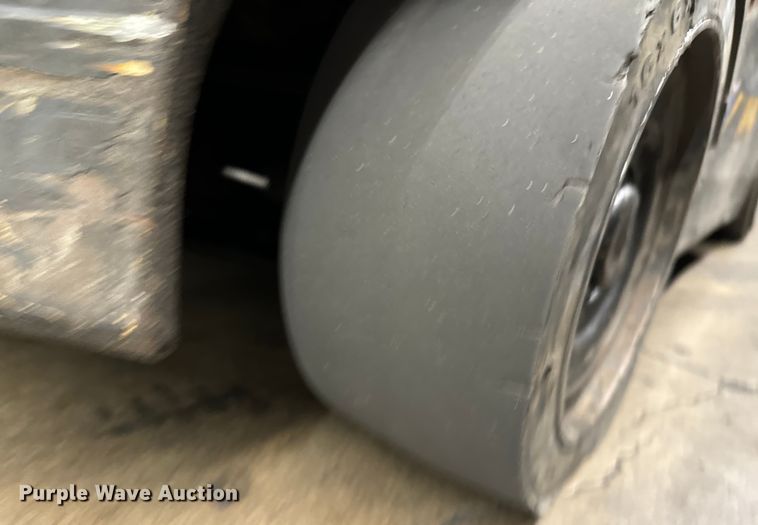 image for item MU9791 Toyota 7FBCU25 Forklift