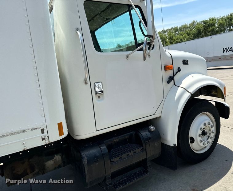 image for item MU9792 1995 International  4700 box truck