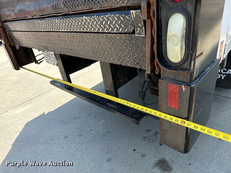 image for item MU9792 1995 International  4700 box truck