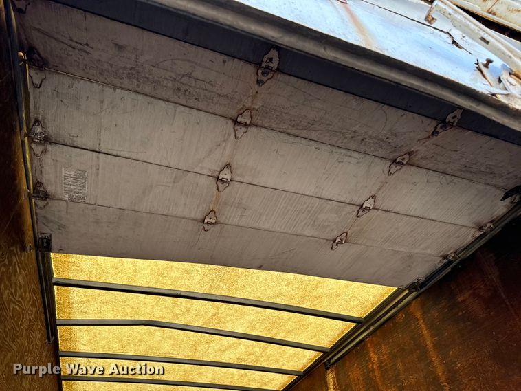 image for item MU9792 1995 International  4700 box truck