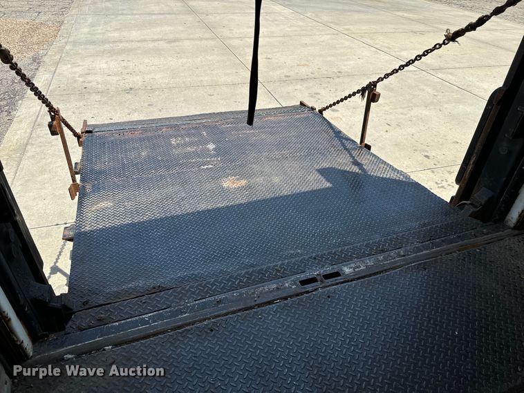 image for item MU9792 1995 International  4700 box truck