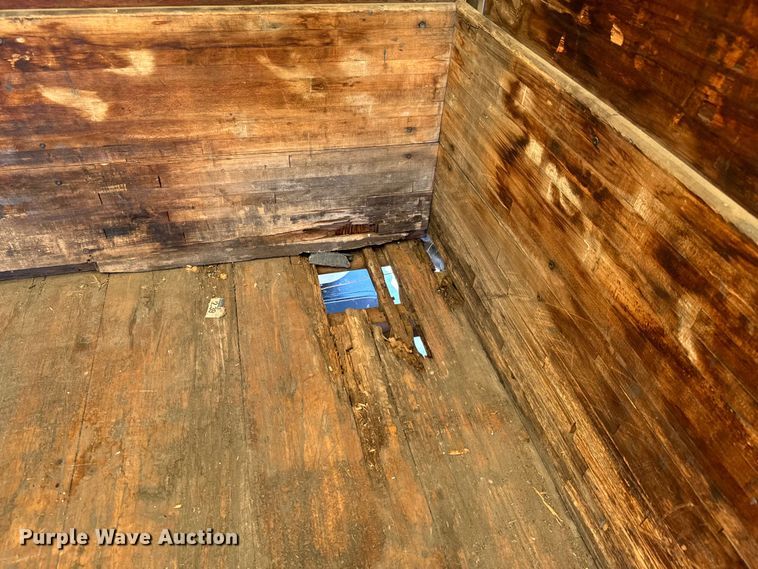 image for item MU9792 1995 International  4700 box truck