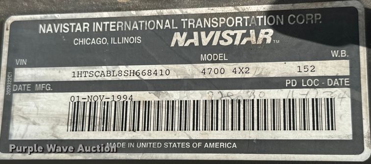 image for item MU9792 1995 International  4700 box truck