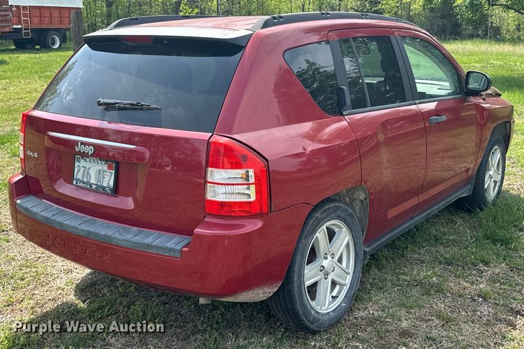 image for item ND9262 2007 Jeep Compass SUV