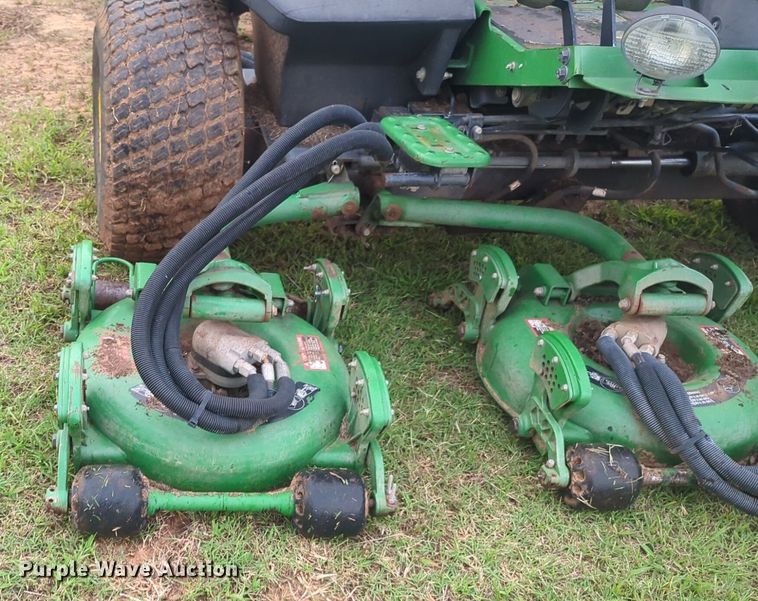 image for item NG9877 John Deere 8800 lawn mower
