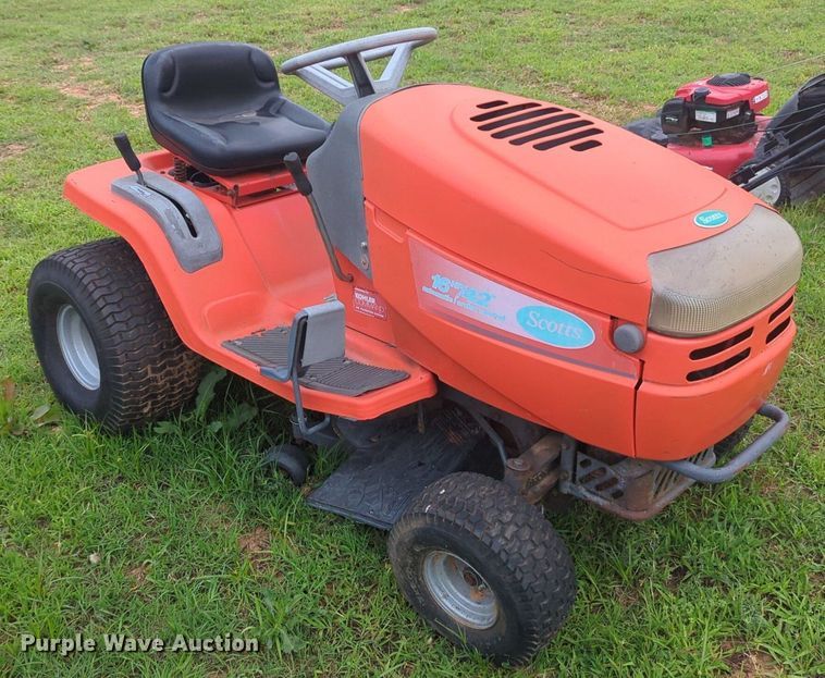 image for item NG9879 2003 John Deere E-Gator utility vehicle