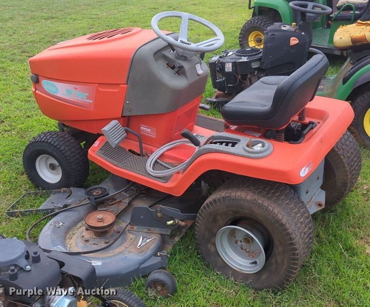 image for item NG9879 2003 John Deere E-Gator utility vehicle