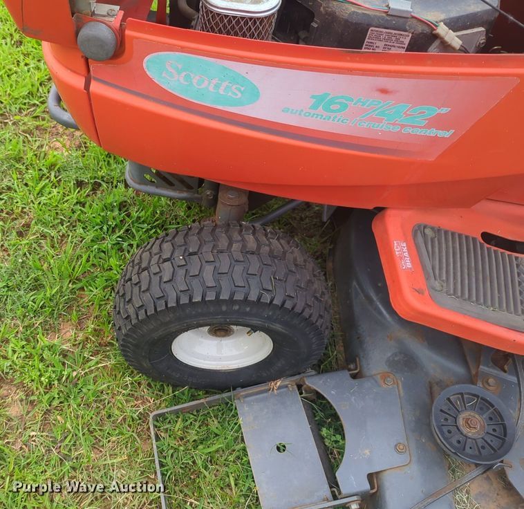 image for item NG9879 2003 John Deere E-Gator utility vehicle