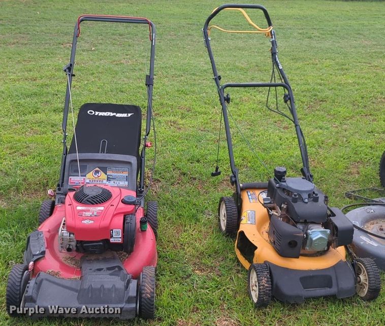 image for item NG9879 2003 John Deere E-Gator utility vehicle