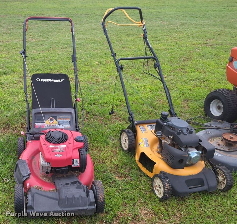 image for item NG9879 2003 John Deere E-Gator utility vehicle