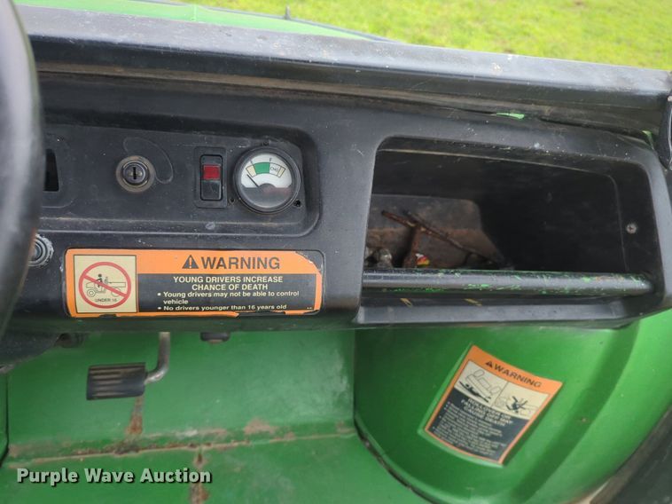 image for item NG9879 2003 John Deere E-Gator utility vehicle