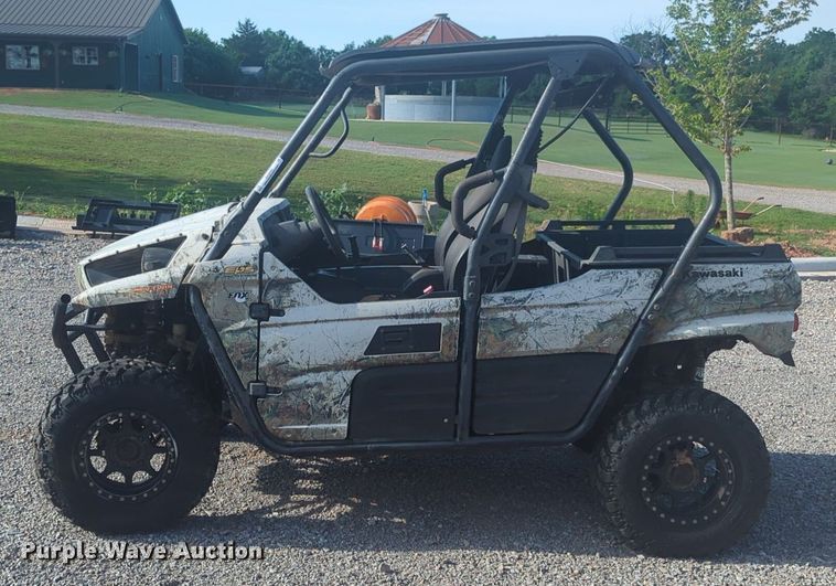 image for item NG9890 2014 Kawasaki V-Twin 800 utility vehicle