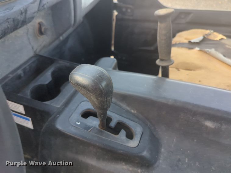 image for item NG9890 2014 Kawasaki V-Twin 800 utility vehicle