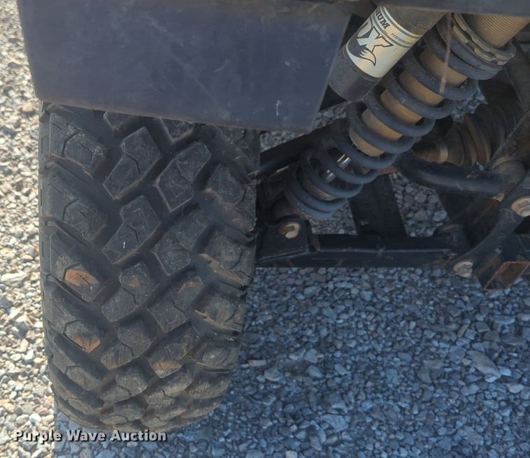 image for item NG9890 2014 Kawasaki V-Twin 800 utility vehicle