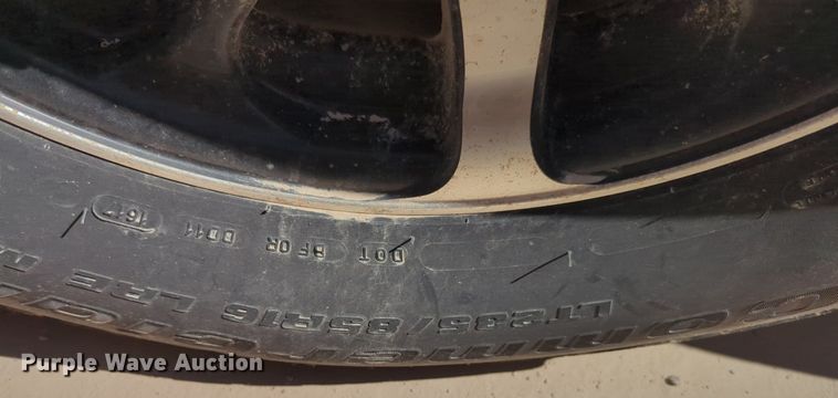 image for item NG9897 2012 Wells Cargo AWG4839W enclosed cargo trailer