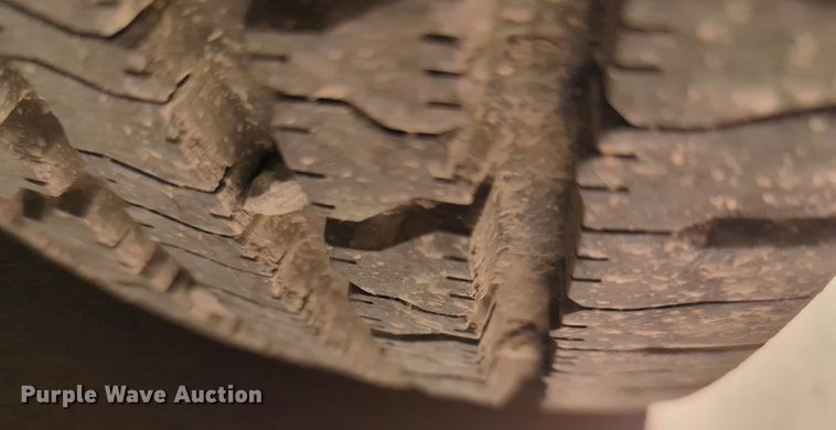 image for item NG9897 2012 Wells Cargo AWG4839W enclosed cargo trailer